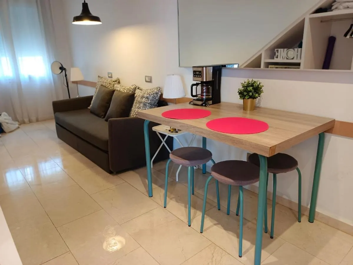 אכסניה ברצלונה By Paseo De Colon Apartment ספרד