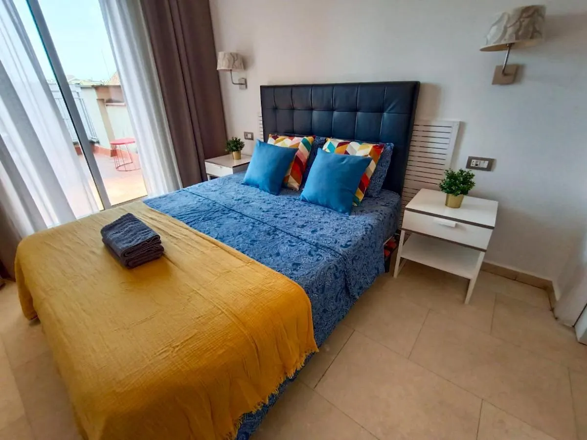 אכסניה ברצלונה By Paseo De Colon Apartment